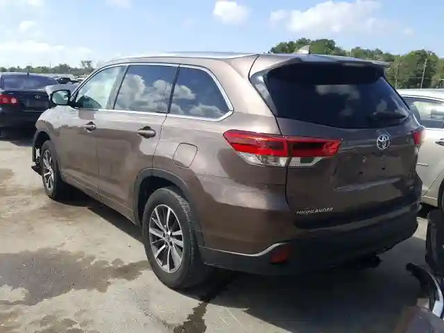5TDKZRFH4HS213820 2017 TOYOTA HIGHLANDER SE-2