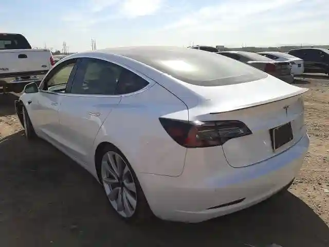 5YJ3E1EB0KF393761 2019 TESLA MODEL 3-2
