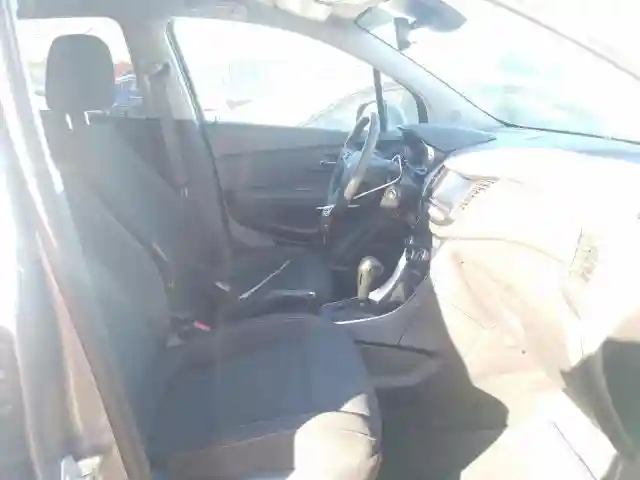 3GNCJNSB7LL174619 2020 CHEVROLET TRAX LS-4