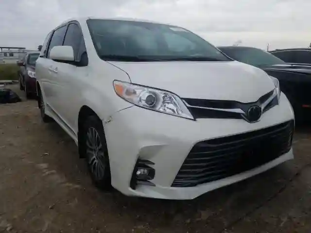 5TDYZ3DC9KS980942 2019 TOYOTA SIENNA XLE-0