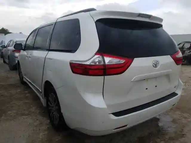 5TDYZ3DC9KS980942 2019 TOYOTA SIENNA XLE-2