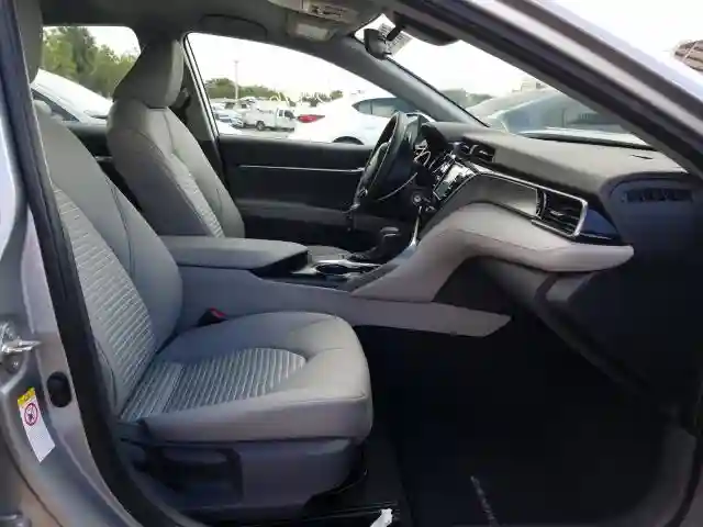 4T1B11HK2KU745406 2019 TOYOTA CAMRY L-4