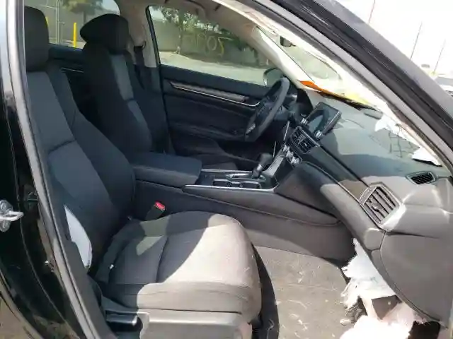 1HGCV1F19KA175415 2019 HONDA ACCORD LX-4