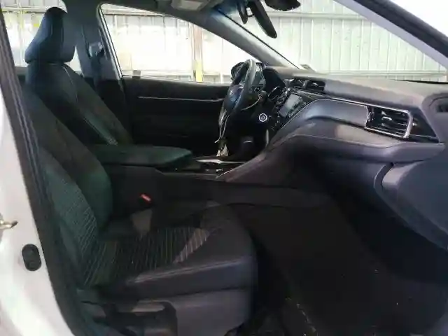 4T1G11AK8LU895411 2020 TOYOTA CAMRY SE-4