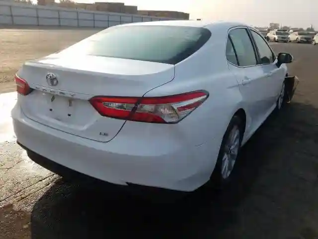 4T1B11HK5JU616848 2018 TOYOTA CAMRY L-3