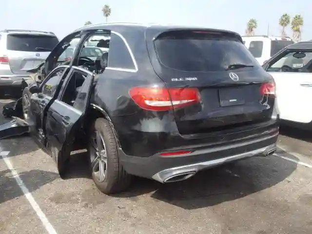 WDC0G4JBXHF255437 2017 MERCEDES-BENZ GLC 300-2