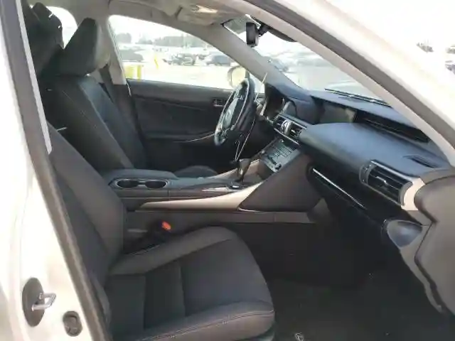 JTHBA1D27H5039446 2017 LEXUS IS 200T-4