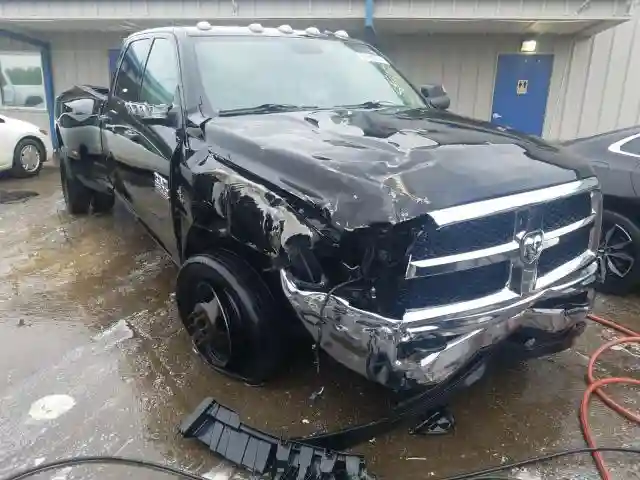 3C63RPGLXFG523100 2015 RAM 3500 ST-0