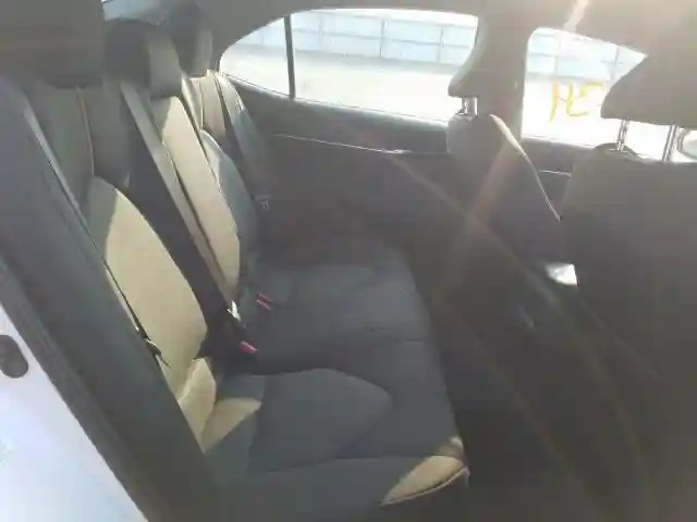 4T1B11HK5JU616848 2018 TOYOTA CAMRY L-5