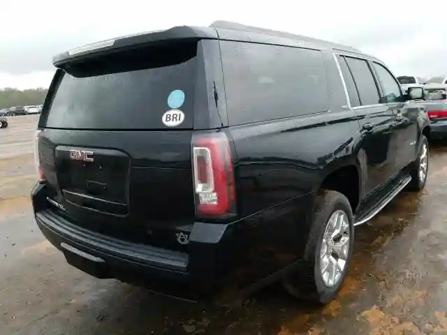 1GKS1GKCXJR180935 2018 GMC YUKON XL C1500 SLT-3