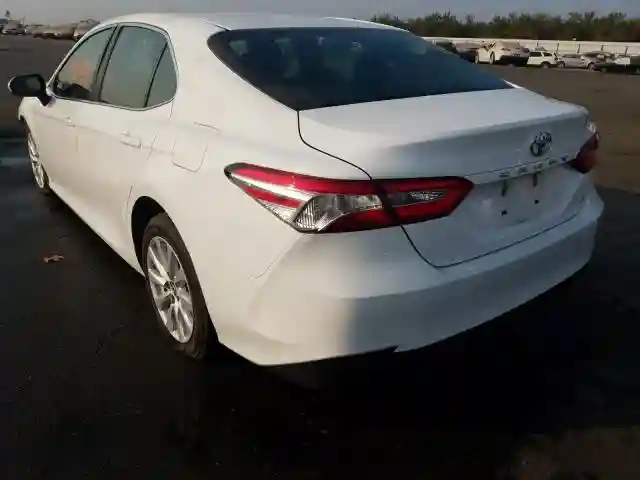 4T1B11HK5JU616848 2018 TOYOTA CAMRY L-2