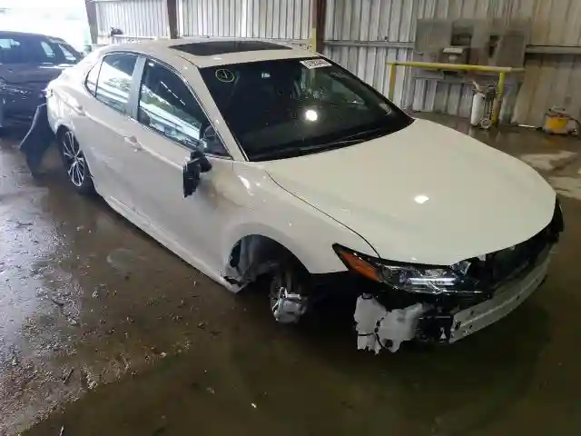 4T1G11AK8LU895411 2020 TOYOTA CAMRY SE-0