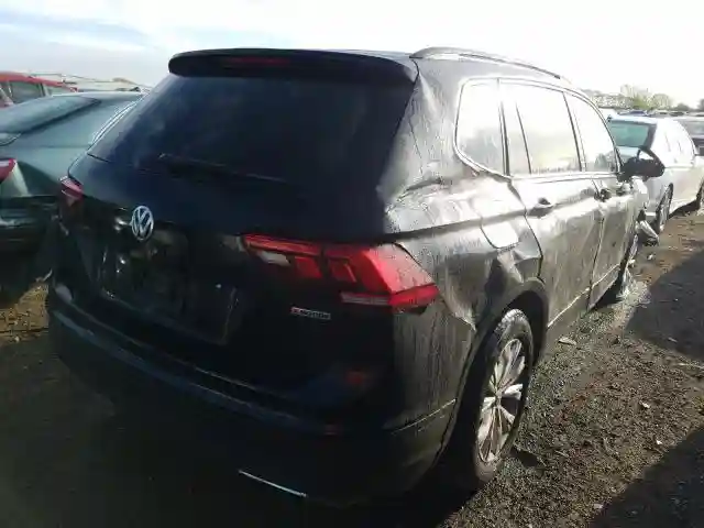3VV0B7AX4KM101557 2019 VOLKSWAGEN TIGUAN S-3