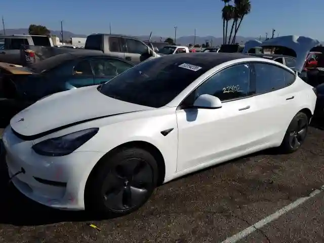 5YJ3E1EB1JF063013 2018 TESLA MODEL 3-1