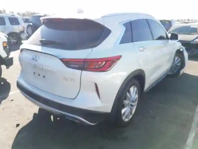 3PCAJ5M17KF117273 2019 INFINITI QX50 ESSENTIAL-3