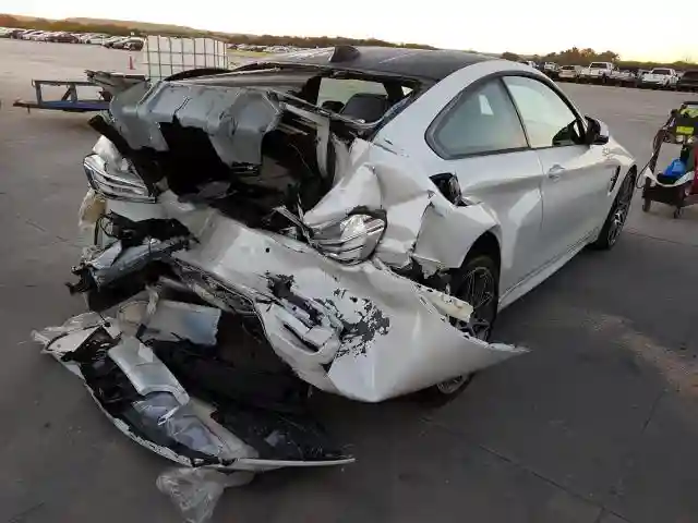 WBS3R9C38HA014403 2017 BMW M4-3