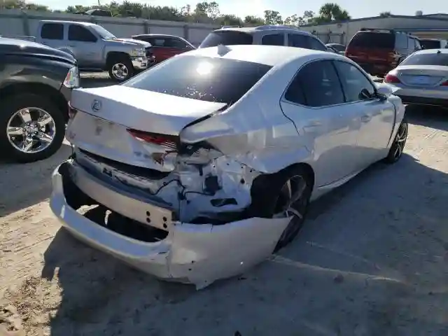 JTHBA1D22J5078242 2018 LEXUS IS 300-3