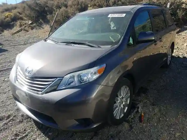 5TDJZ3DC5HS153207 2017 TOYOTA SIENNA LE-1