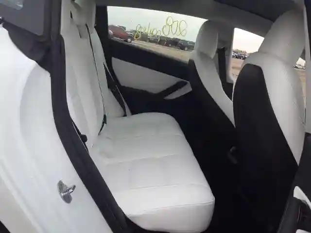 5YJ3E1EB2LF720209 2020 TESLA MODEL 3-5