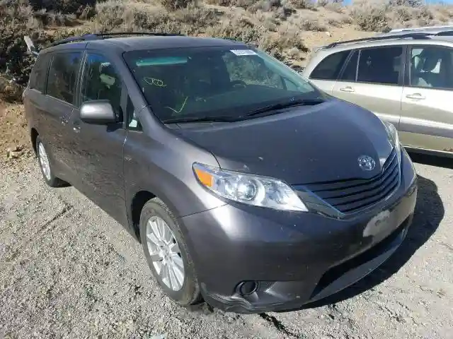 5TDJZ3DC5HS153207 2017 TOYOTA SIENNA LE-0