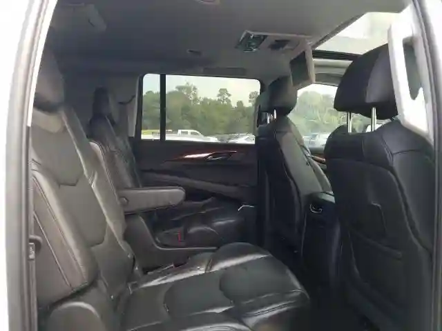 1GYS3JKJ1KR243207 2019 CADILLAC ESCALADE ESV PREMIUM LUXURY-5