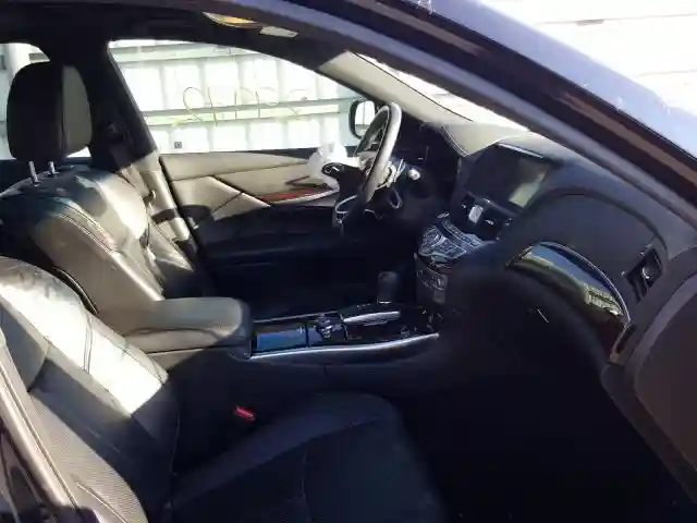 JN1BY1AP0JM180810 2018 INFINITI Q70 3.7 LUXE-4
