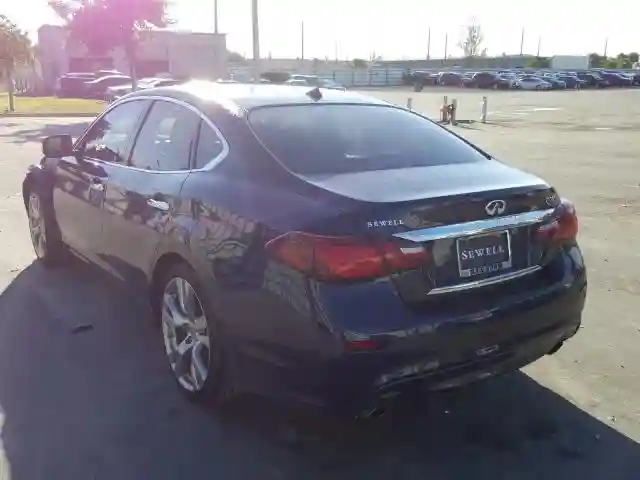 JN1BY1AP0JM180810 2018 INFINITI Q70 3.7 LUXE-2