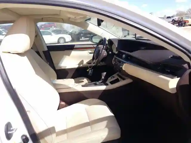 58ABK1GG7JU092573 2018 LEXUS ES 350-4
