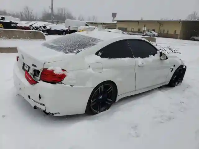 WBS3R9C56GK335608 2016 BMW M4-2
