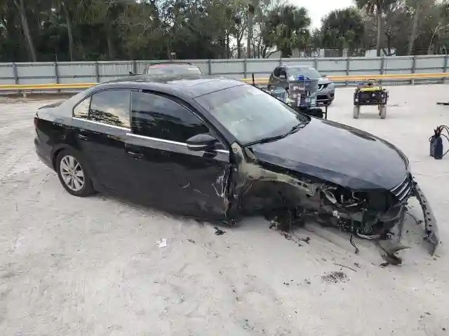 3VWD67AJ4GM307711 2016 VOLKSWAGEN JETTA-3