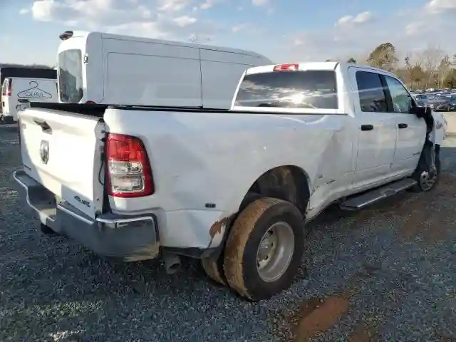 3C63RRHLXRG110382 2024 RAM 3500-2