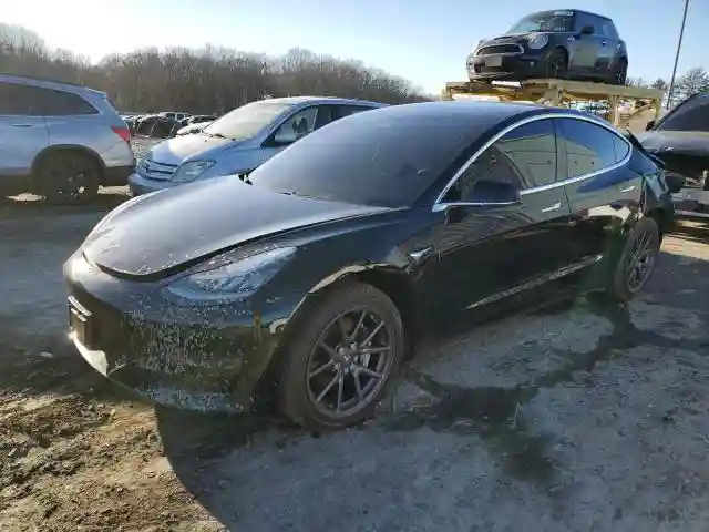 5YJ3E1EA4KF399862 2019 TESLA MODEL 3-0