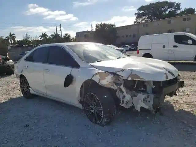 4T1BF1FK1GU501869 2016 TOYOTA CAMRY-3