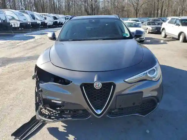 ZASFAKPN3J7B93944 2018 ALFA ROMEO STELVIO-4