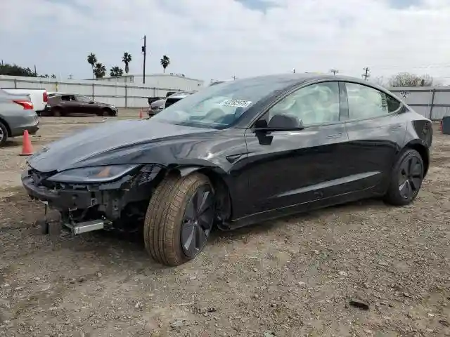 5YJ3E1EA5SF909555 2025 TESLA MODEL 3-0