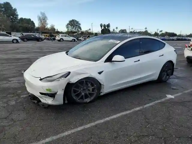 5YJ3E1EA7NF307034 2022 TESLA MODEL 3-0