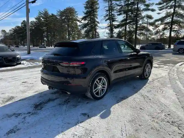 WP1AA2AY7KDA05952 2019 PORSCHE CAYENNE-3