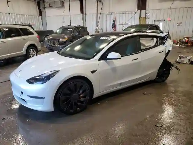 5YJ3E1EC8NF200530 2022 TESLA MODEL 3-0