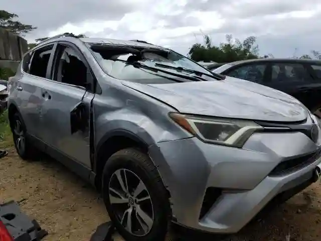 JTMZFREV3JJ209758 2018 TOYOTA RAV4-3