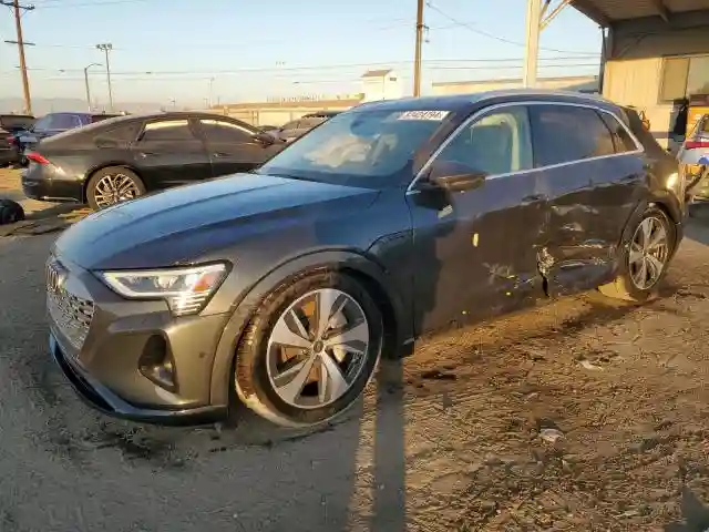 WA15AAGE9RB043046 2024 AUDI Q8 E-TRON-0