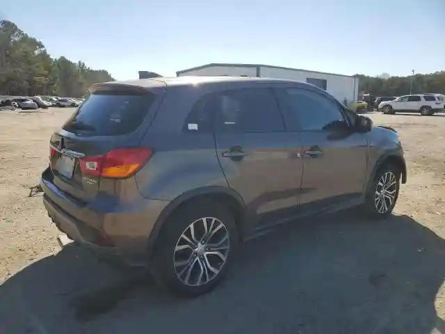 JA4AP3AU8JU024585 2018 MITSUBISHI OUTLANDER-2