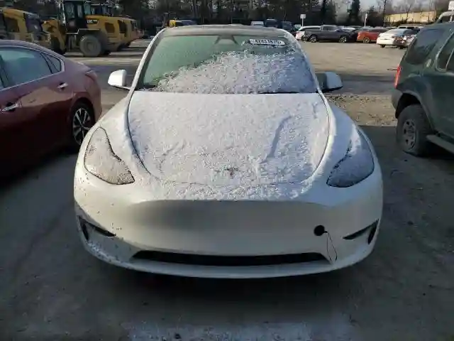 7SAYGAEE2RF168992 2024 TESLA MODEL Y-4