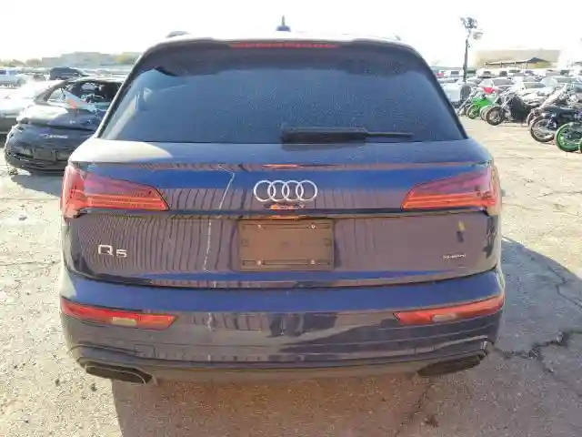 WA1FAAFY4N2007744 2022 AUDI Q5-5
