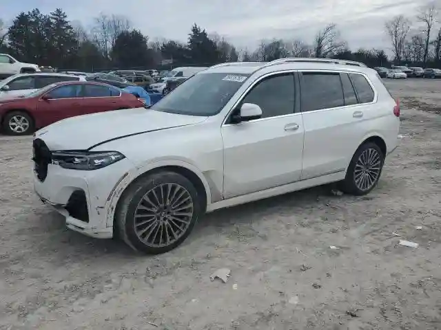 5UXCW2C08M9F73170 2021 BMW X7-0