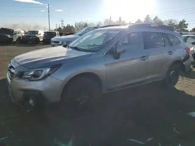 4S4BSAHC7J3256820 2018 SUBARU LEGACY-0