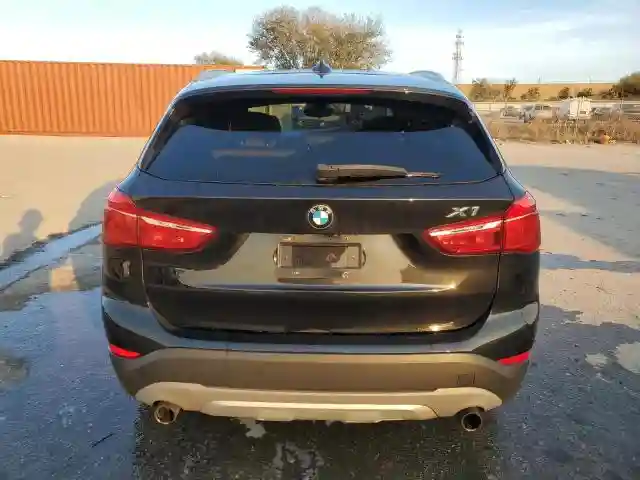WBXHT3C30J5K23793 2018 BMW X1-5