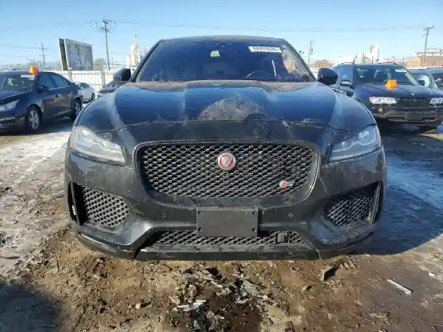 SADCM2BV1HA061406 2017 JAGUAR F-PACE-4