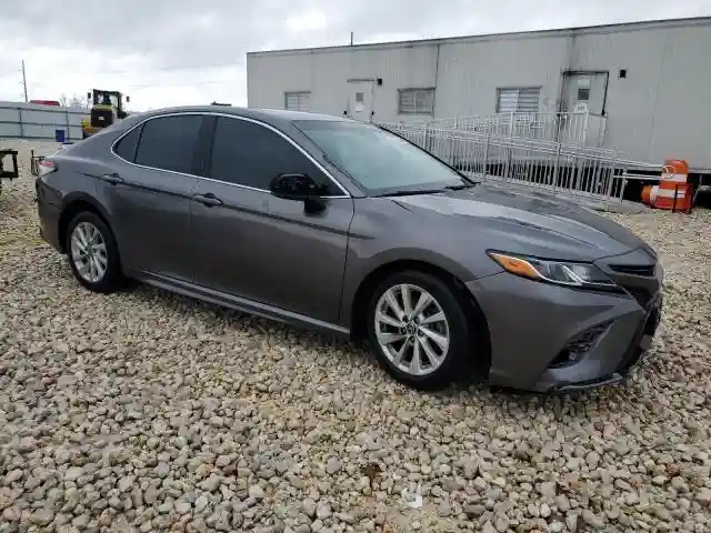 4T1B11HK8JU078209 2018 TOYOTA CAMRY-3