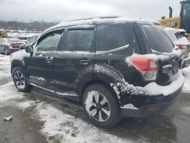 JF2SJABC4HH477211 2017 SUBARU FORESTER-1