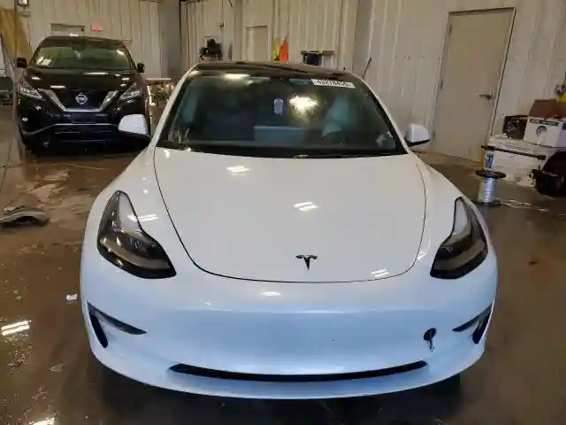 5YJ3E1EC8NF200530 2022 TESLA MODEL 3-4